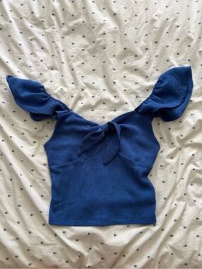 Blue cropped summer top